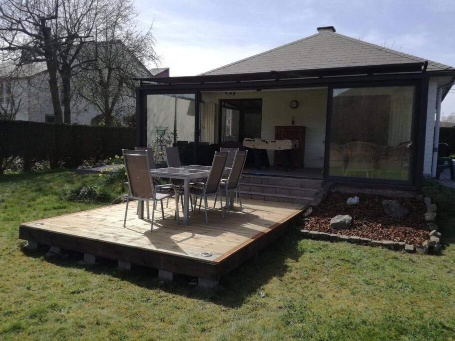 Maison bucolique à Anhée, vue Meuse et falaises Villa Exterior foto